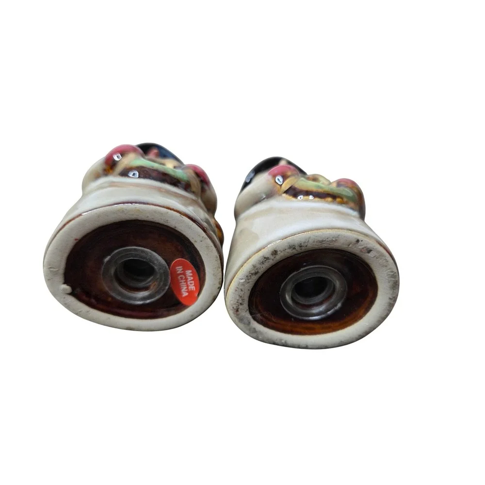 Adorable Ceramic Snowman Salt‎ and Pepper Shaker Set Holiday Christmas Decor - Picture 5 of 6